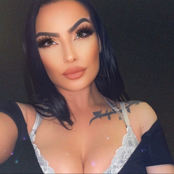 Tay - Picture 1 of 1